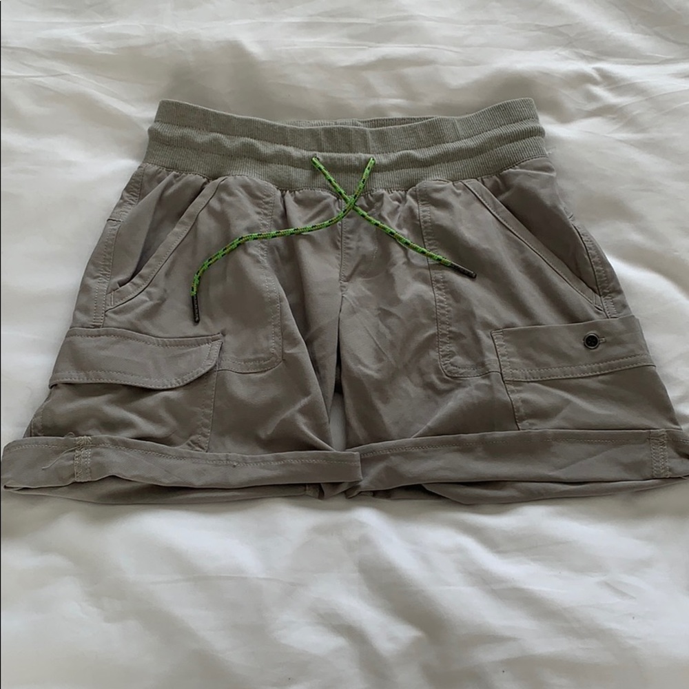 Columbia hiking shorts